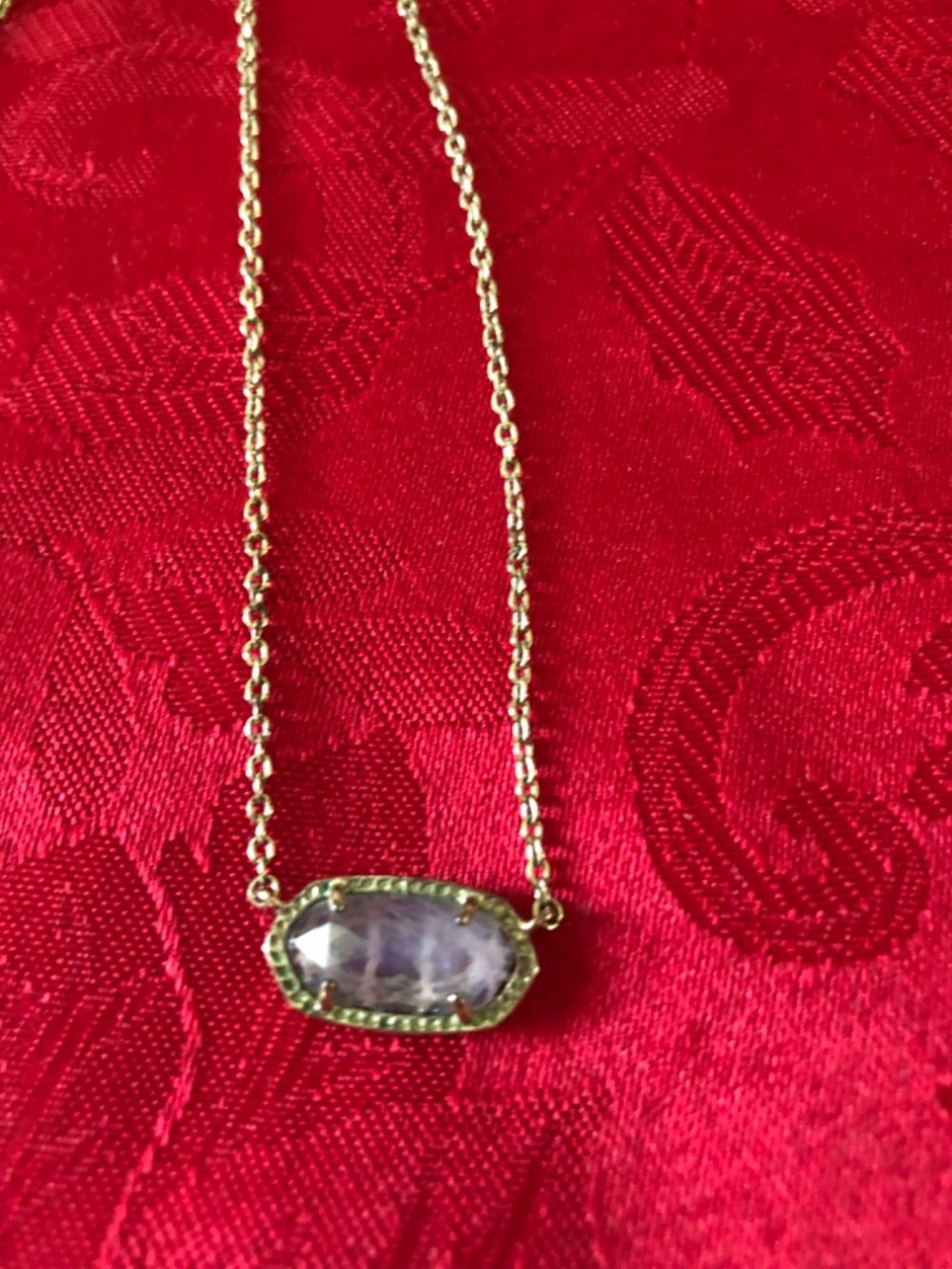Beautiful Kendra Scott Necklace - Picture 2 of 3